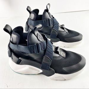 Sembonia Wedding Shoes Women s Fashion Shoes on Carousell Sembonia Wedding Shoes Women s Fashion Shoes on Carousell